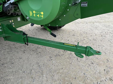 LANTH620 -- Folding hitch for John Deere® 70 and S Series combines